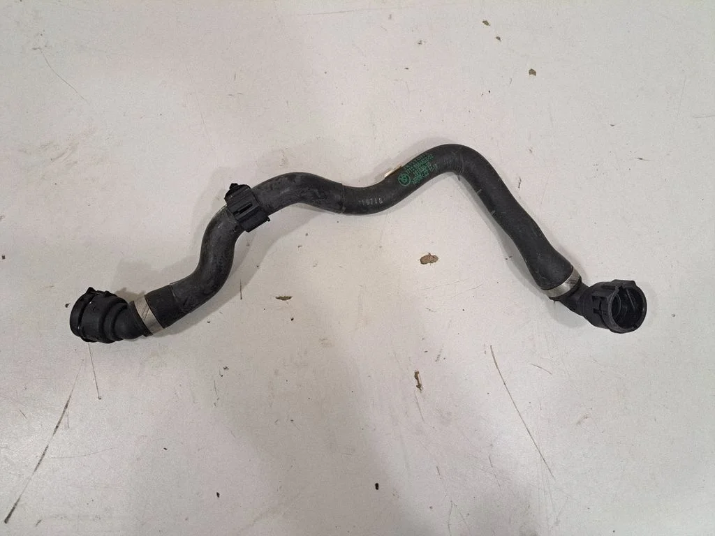 Przewody układu chłodzenia silnika – BMW Seria 3 G20 G21 (2019-)