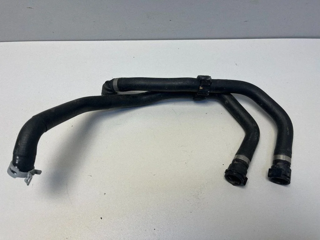 Engine coolant pipe/hose 9475682