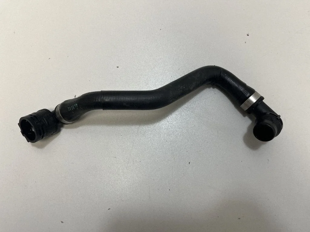 Engine coolant pipe/hose 8475692