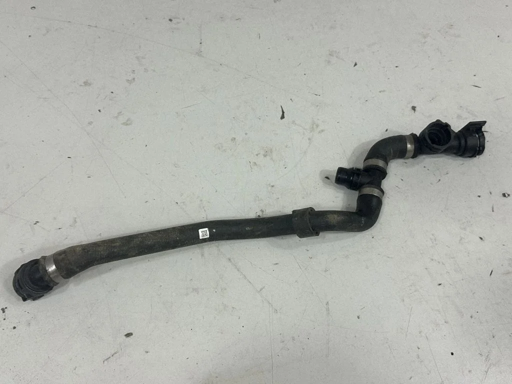 Engine coolant pipe/hose – BMW 7 Series G11 G12 (2015-2022)