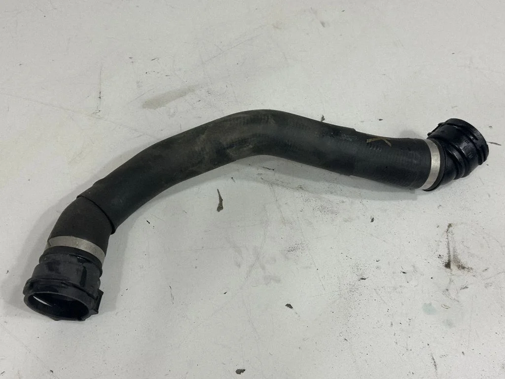 Engine coolant pipe/hose – BMW 5 Series G30 G31 G38 (2016-)