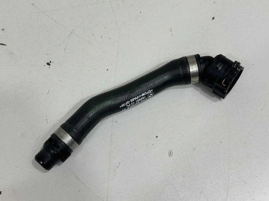 Engine coolant pipe/hose 8475679