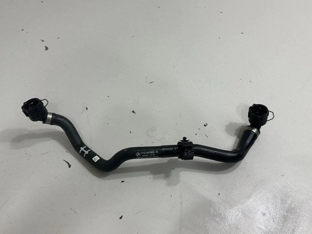 Engine coolant pipe/hose 8475693
