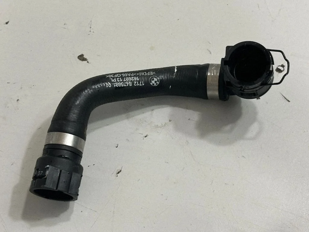 Engine coolant pipe/hose 8475691