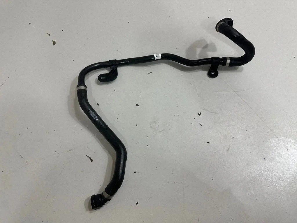 Engine coolant pipe/hose 9475680