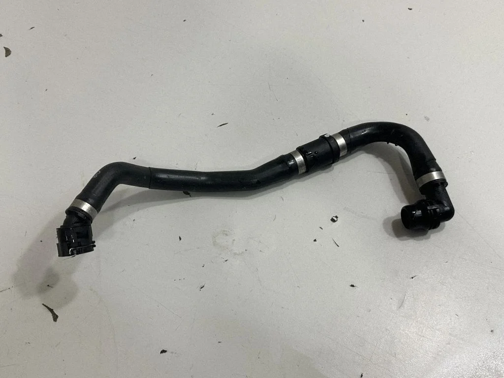 Engine coolant pipe/hose 5A1C391