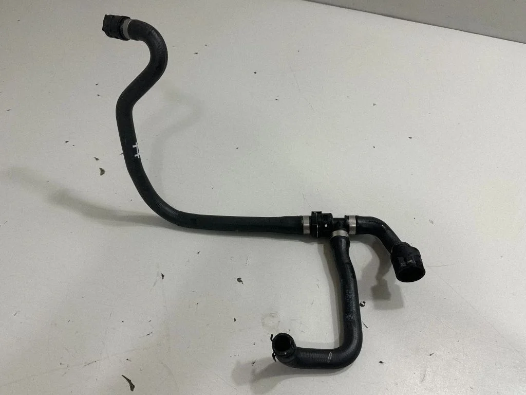 Engine coolant pipe/hose 8475688