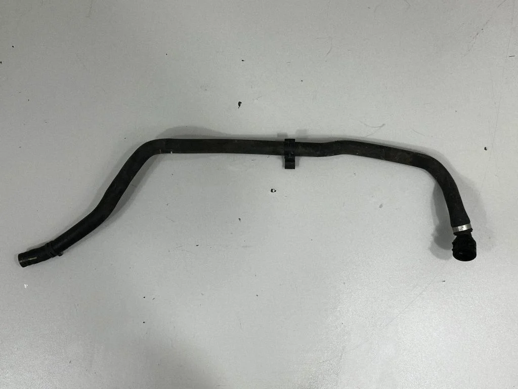 Engine coolant pipe/hose 9243891