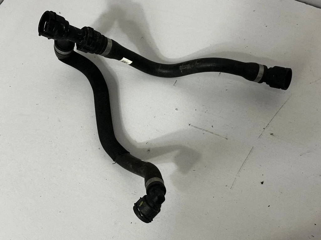 Engine coolant pipe/hose 8634285