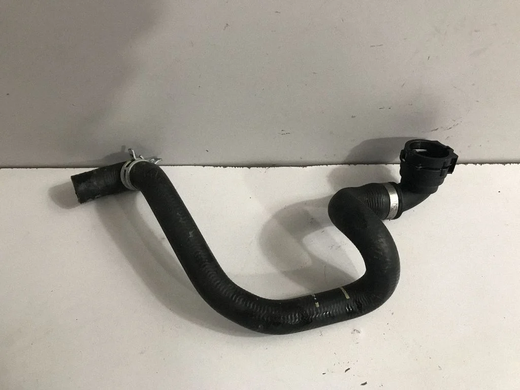 Engine coolant pipe/hose – BMW 7 Series G11 G12 (2015-2022)
