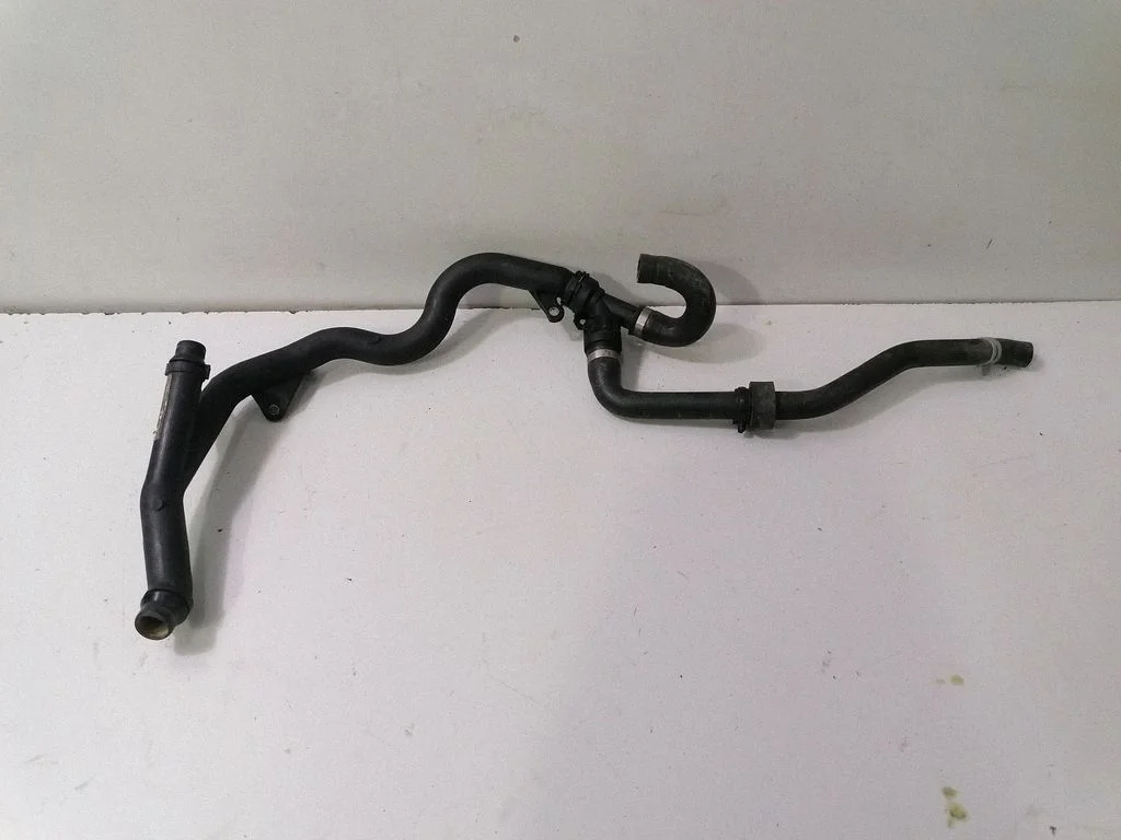 Engine coolant pipe/hose – BMW 5 Series E60 E61 (2004-2010)