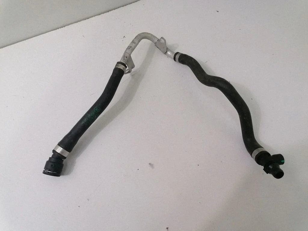 Engine coolant pipe/hose – BMW 4 Series F32 F33 (2013-2020)
