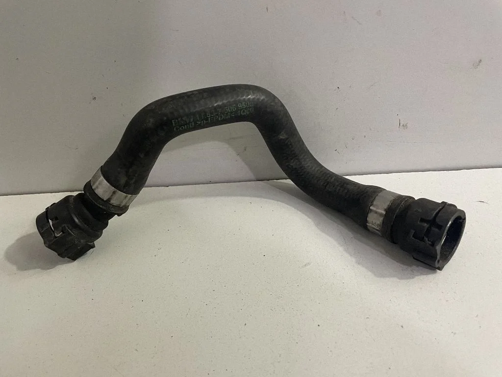 Engine coolant pipe/hose – BMW X5 E53 (1999-2006)