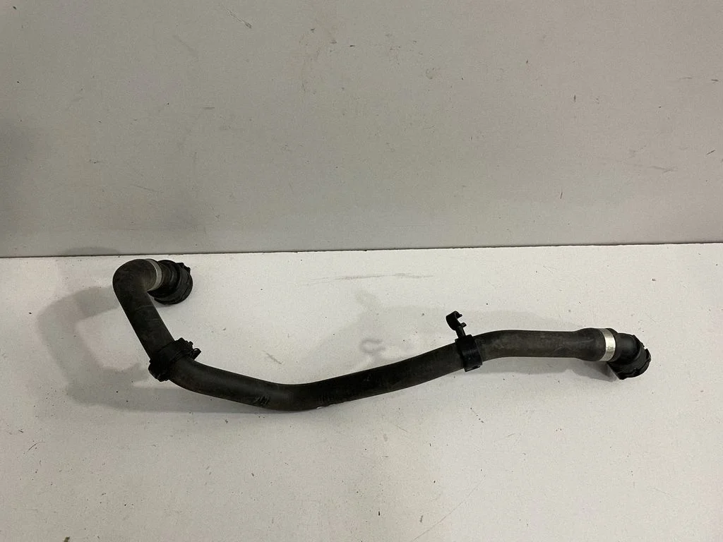Motora dzesēšanas caurule (-es)/šļūtene (-es) – BMW 3. sērija F30 F35 F31 (2012-2018)