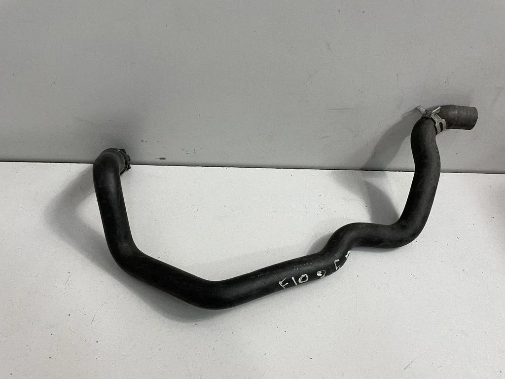 Przewody układu chłodzenia silnika – BMW Seria 5 F10 F11 (2009-2016)