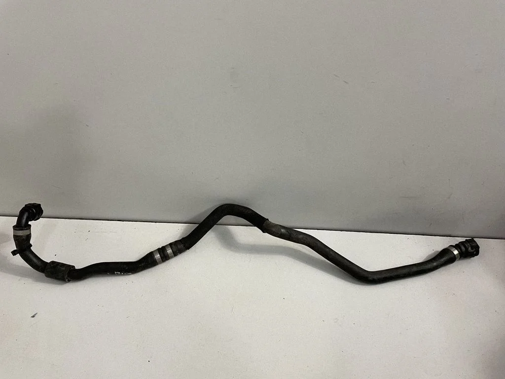 Engine coolant pipe/hose – BMW 5 Series G30 G31 G38 (2016-)