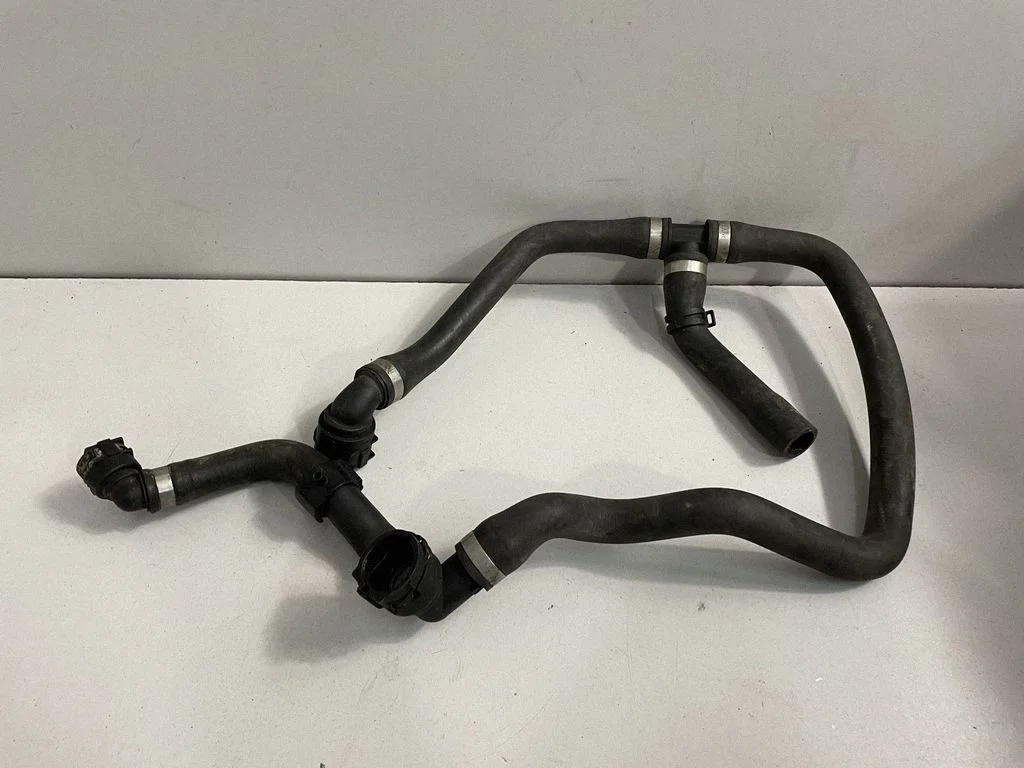 Mootori jahutusvedeliku toru / voolik – BMW 1-seeria F20 F21 (2011-2019)
