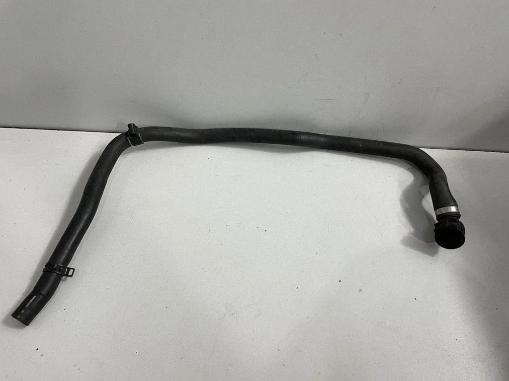 Mootori jahutusvedeliku toru / voolik 9243891 – BMW 2-seeria F22 F23 (2013-2017)