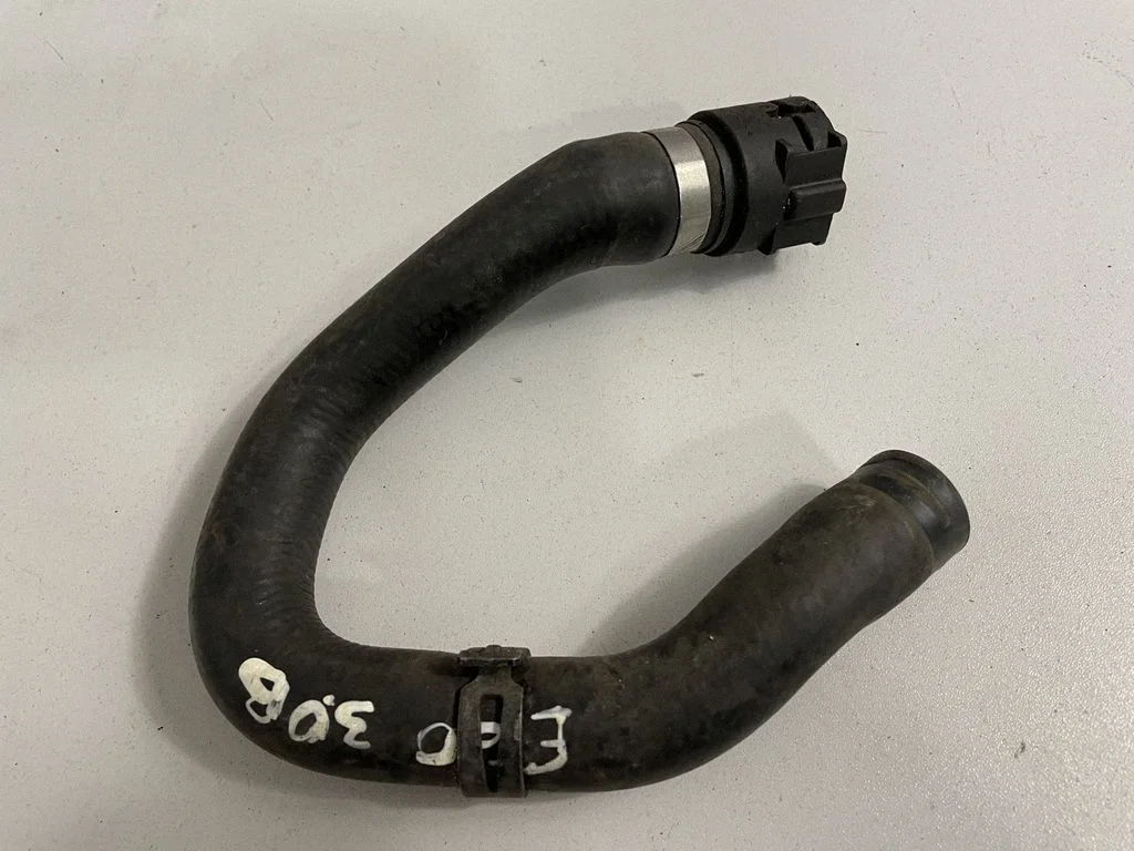 Przewody układu chłodzenia silnika – BMW Seria 7 E65 E66 (2001-2008)