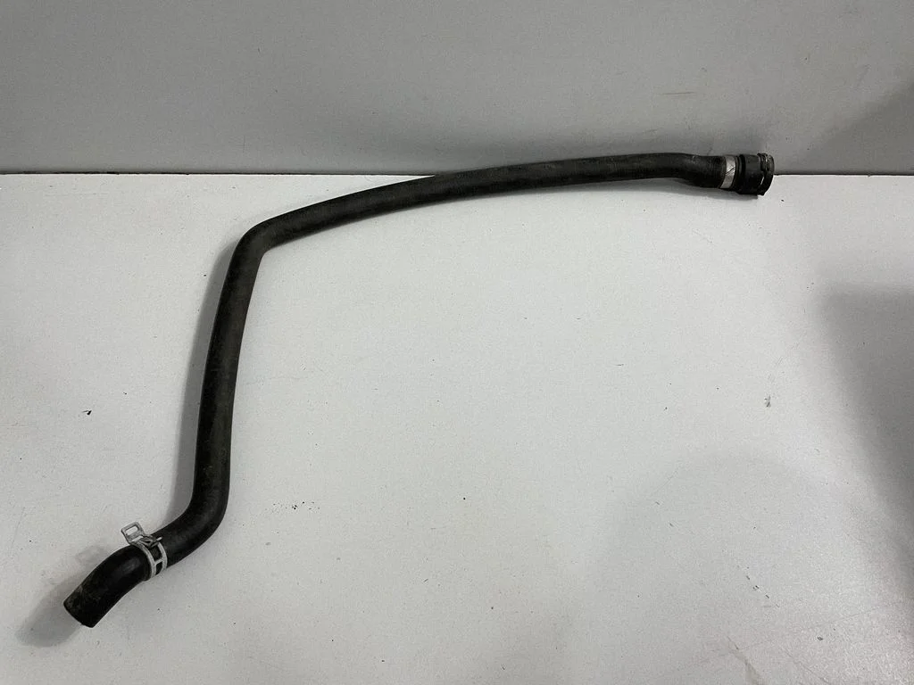 Mootori jahutusvedeliku toru / voolik – BMW 5-seeria E60 E61 (2004-2010)