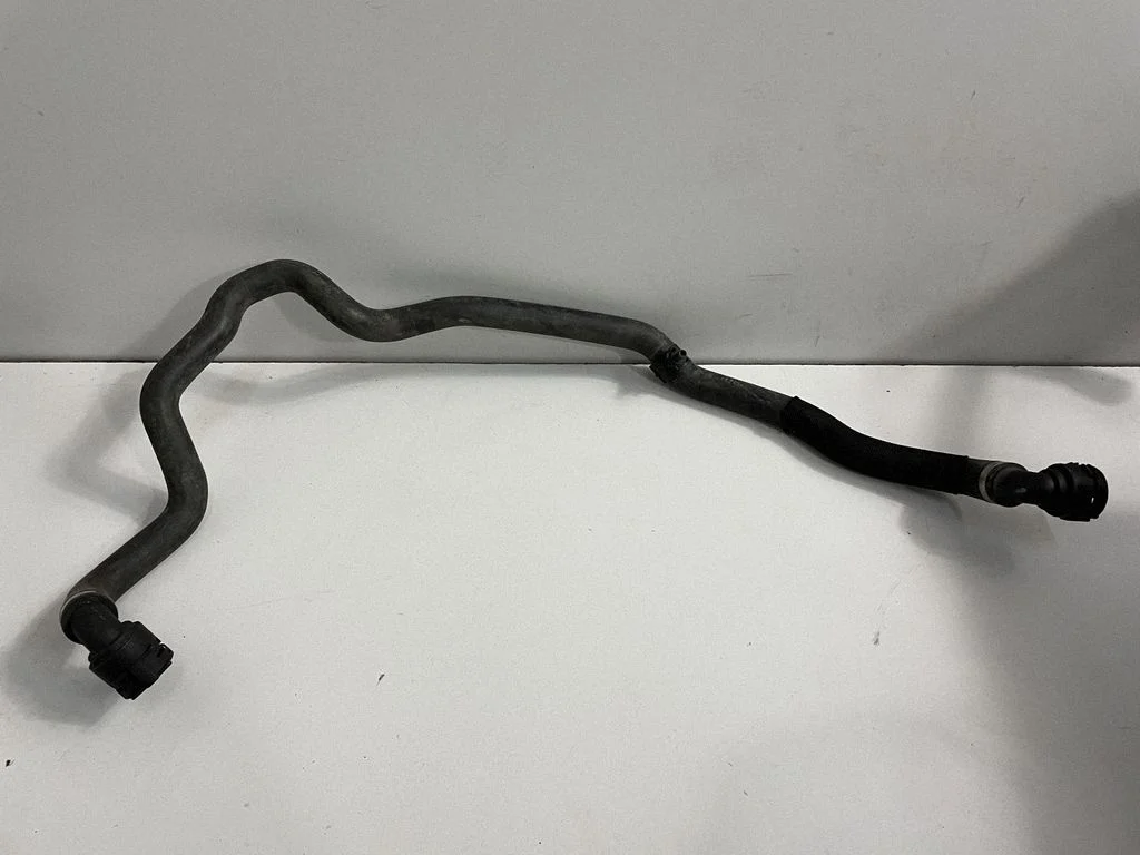 Przewody układu chłodzenia silnika – BMW Seria 7 E65 E66 (2001-2008)