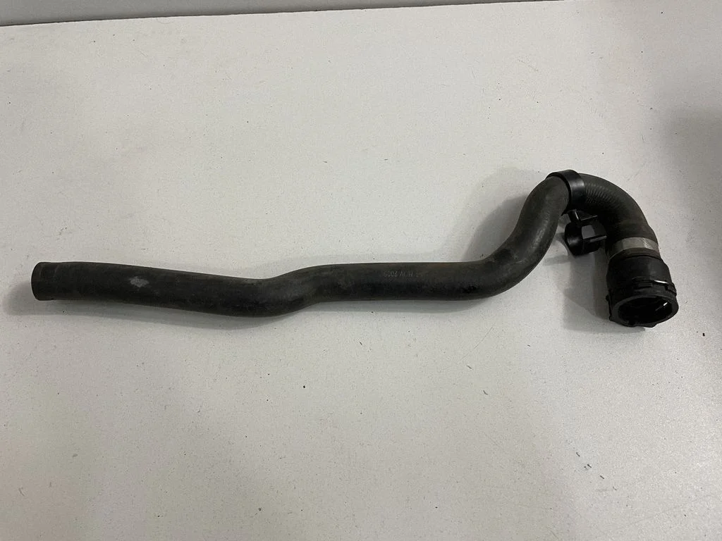 Przewody układu chłodzenia silnika – BMW Seria 7 E65 E66 (2001-2008)