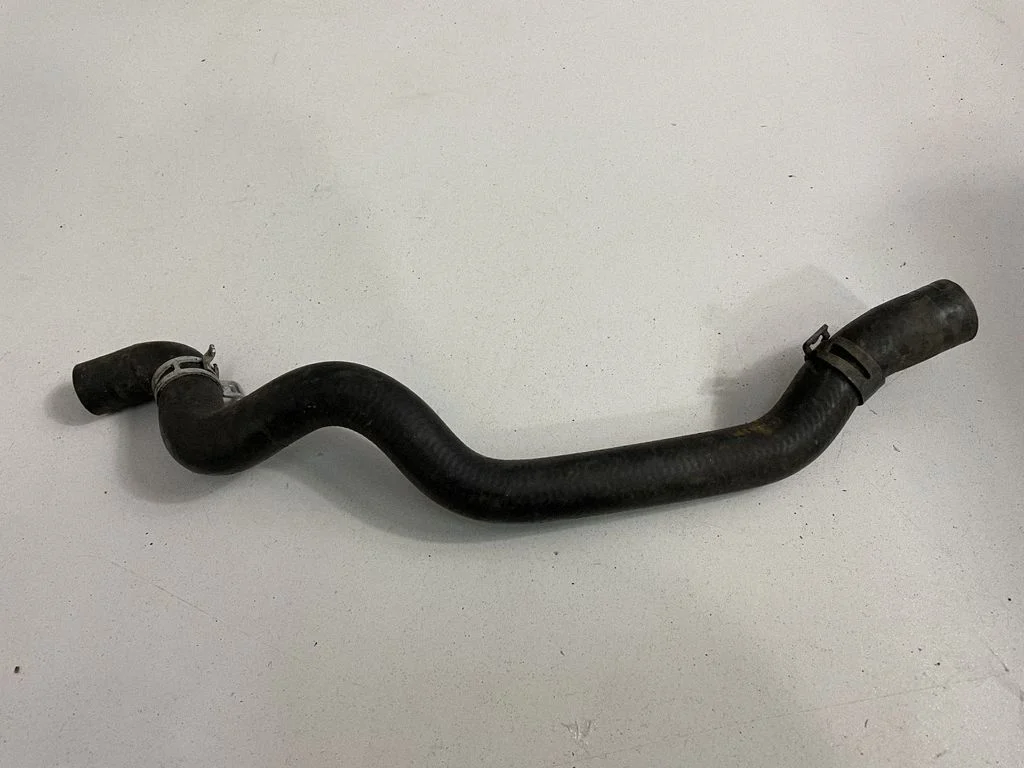 Mootori jahutusvedeliku toru / voolik – BMW 5-seeria E60 E61 (2004-2010)