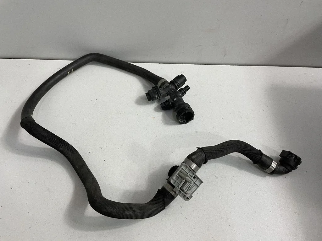Przewody układu chłodzenia silnika – BMW X5 F15 (2013-2017)