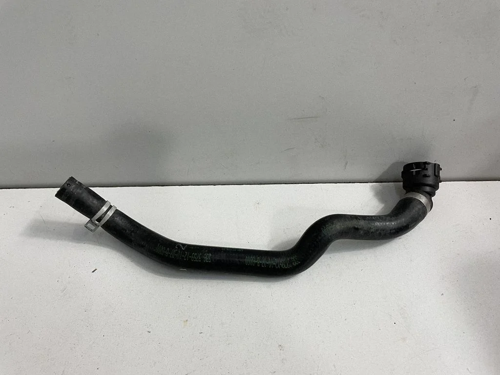 Mootori jahutusvedeliku toru / voolik – BMW 3-seeria E90 E91 (2005-2012)