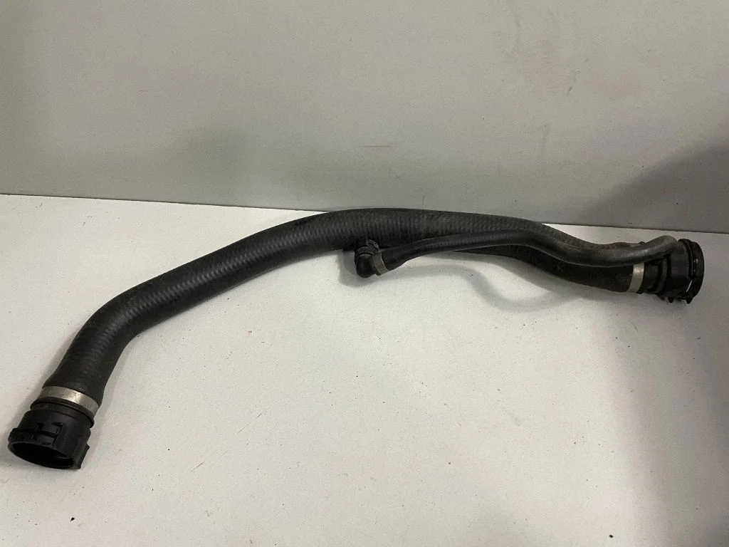 Motora dzesēšanas caurule (-es)/šļūtene (-es) – BMW 5. sērija E60 E61 (2004-2010)