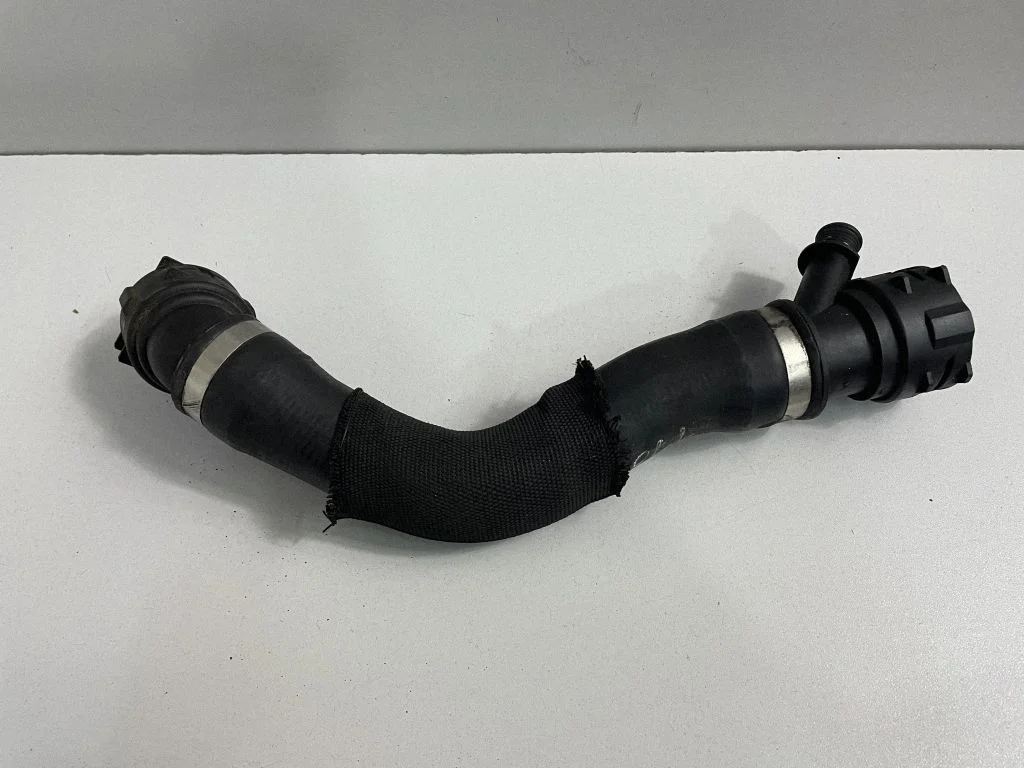 Motora dzesēšanas caurule (-es)/šļūtene (-es) – BMW 5. sērija E60 E61 (2004-2010)