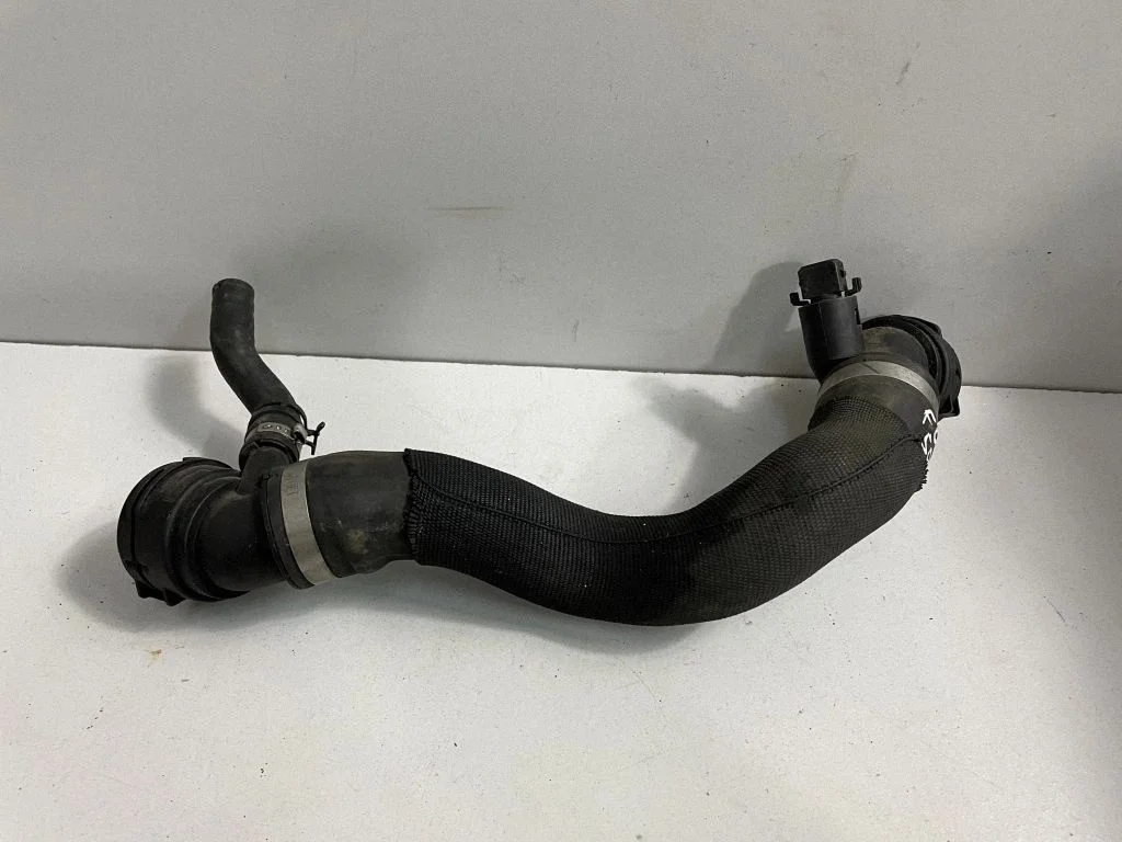 Przewody układu chłodzenia silnika – BMW Seria 5 F10 F11 (2009-2016)