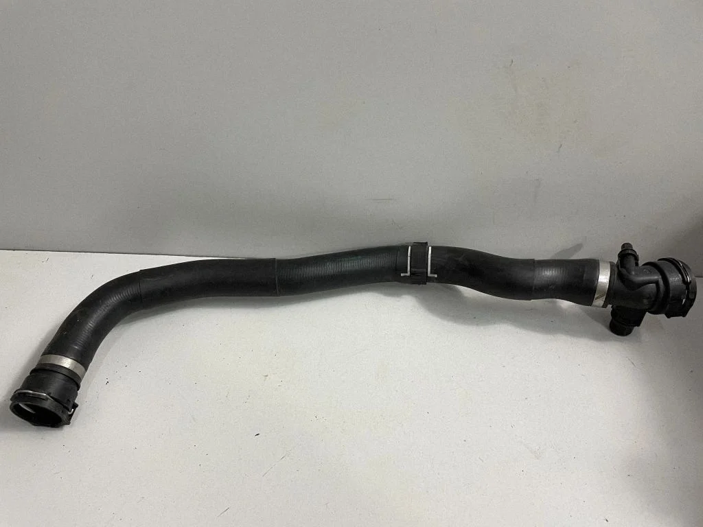 Mootori jahutusvedeliku toru / voolik – BMW 4-seeria F32 F33 (2013-2020)