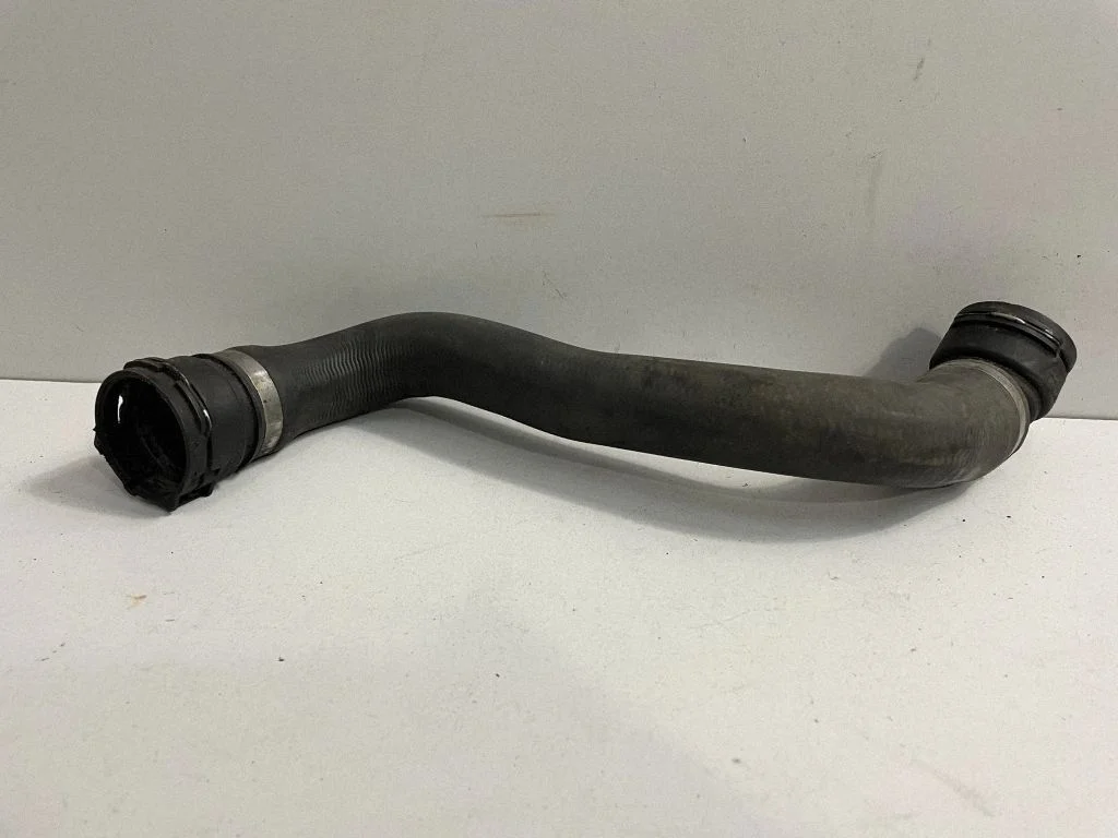 Przewody układu chłodzenia silnika – BMW Seria 5 E60 E61 (2004-2010)