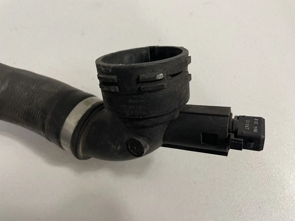 Przewody układu chłodzenia silnika – BMW Seria 3 E90 E91 (2005-2012)