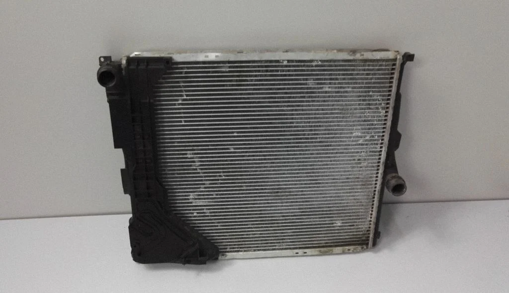 Dzesēšanas šķidruma radiators 3403551