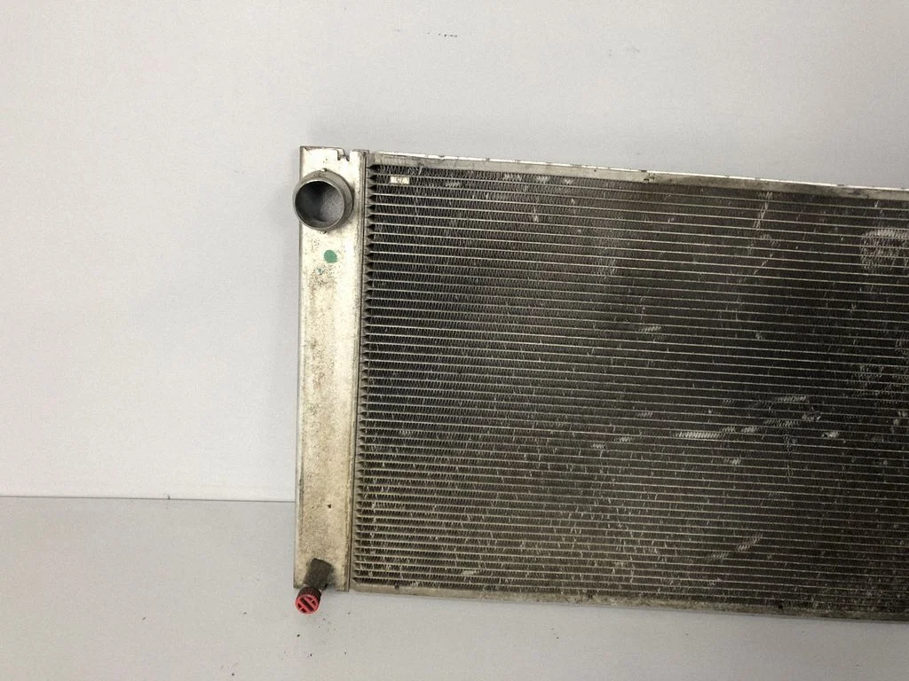 Dzesēšanas šķidruma radiators – BMW 5. sērija E60 E61 (2004-2010)
