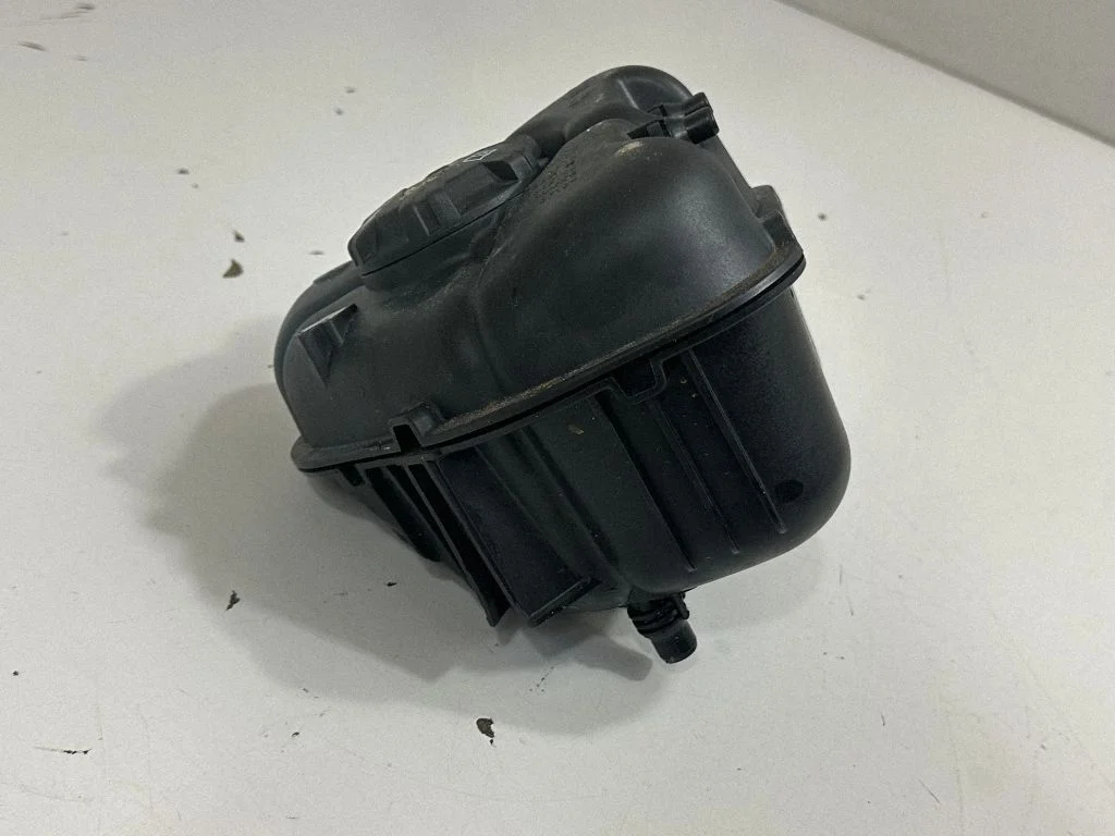 Coolant expansion tank/reservoir 7925641