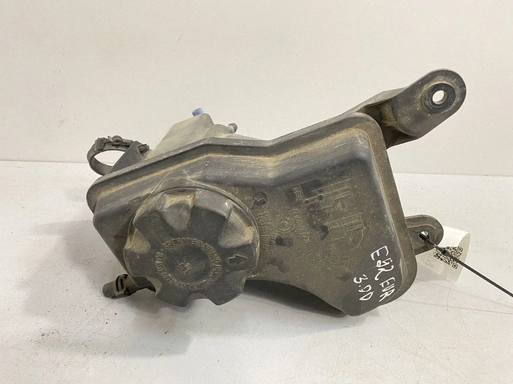 Coolant expansion tank/reservoir – BMW 1 Series E81 E87 (2004-2011)