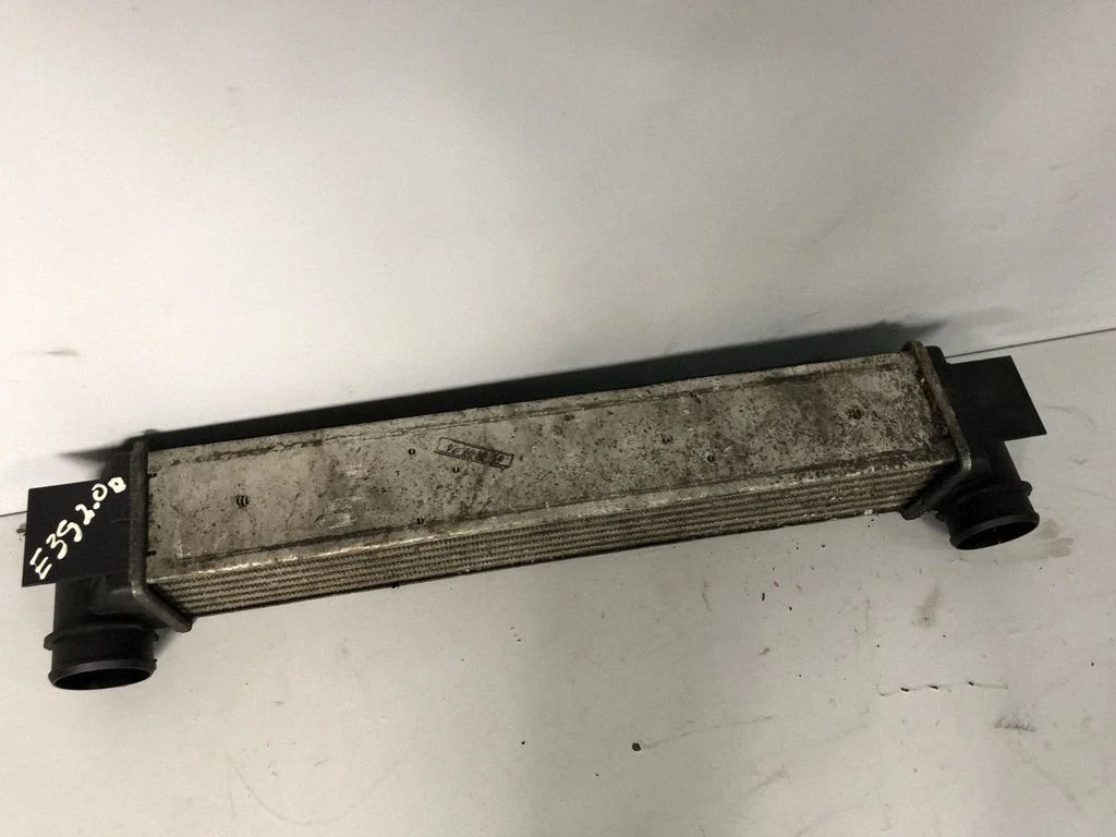 Starpdzesētāja (interkūlera) radiators – BMW 5. sērija E39 (1996-2003)