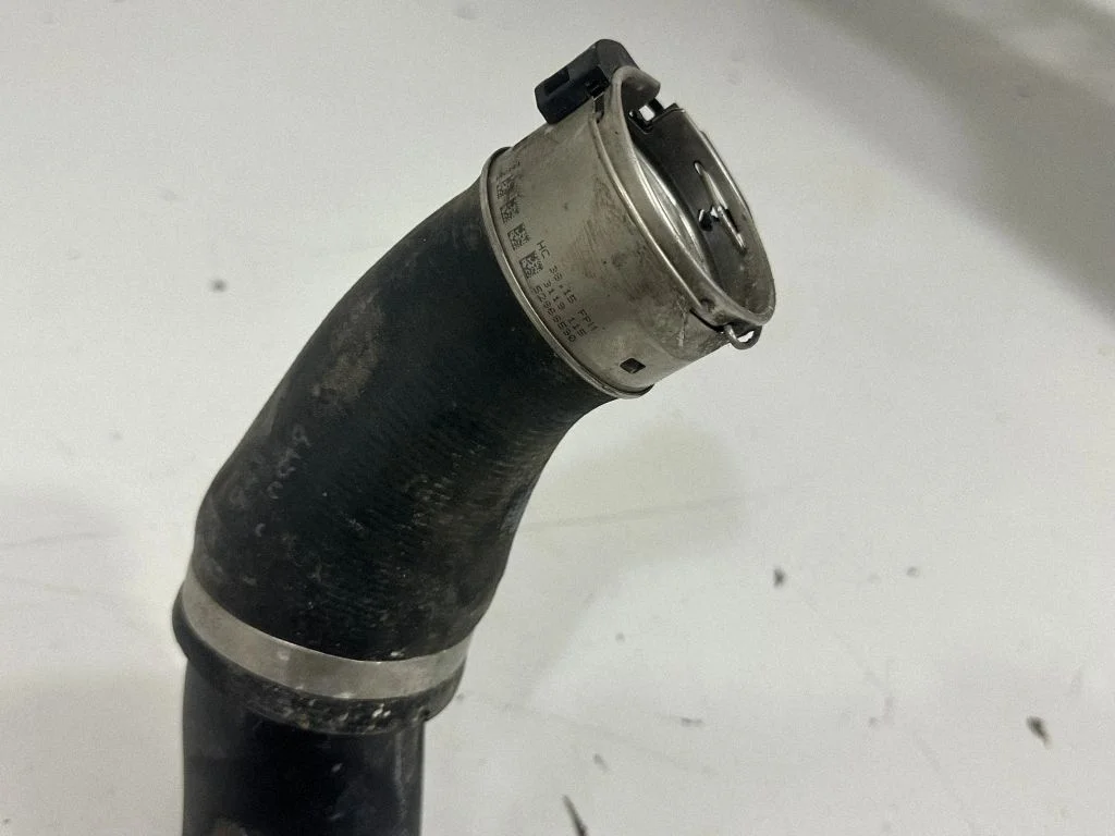Intercooler hose/pipe 8655836