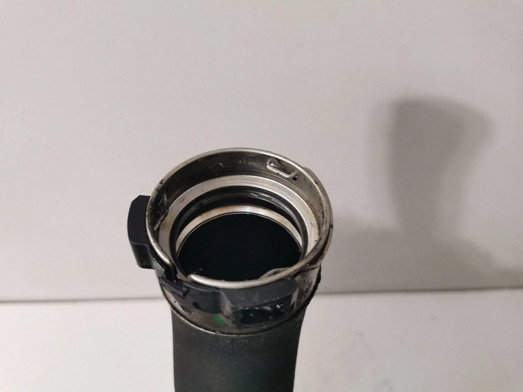 Starpdzesētāja šļūtene (-es)/ caurule (-es) – BMW 3. sērija F30 F35 F31 (2012-2018)