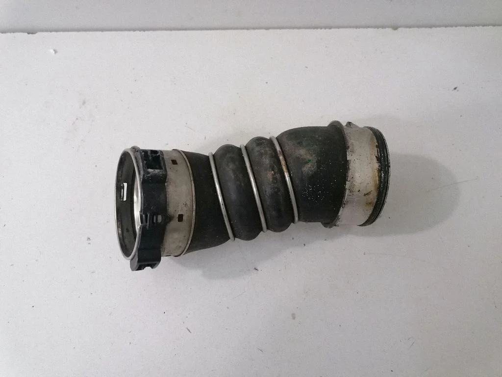 Intercooler hose/pipe