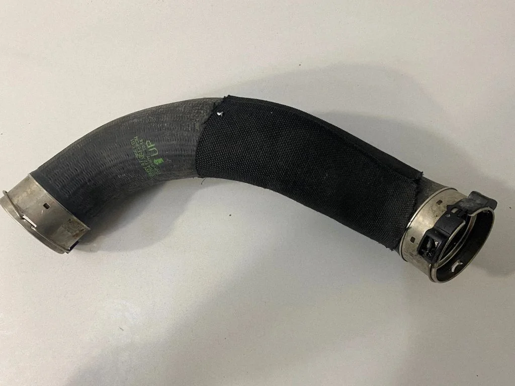 Intercooler hose/pipe