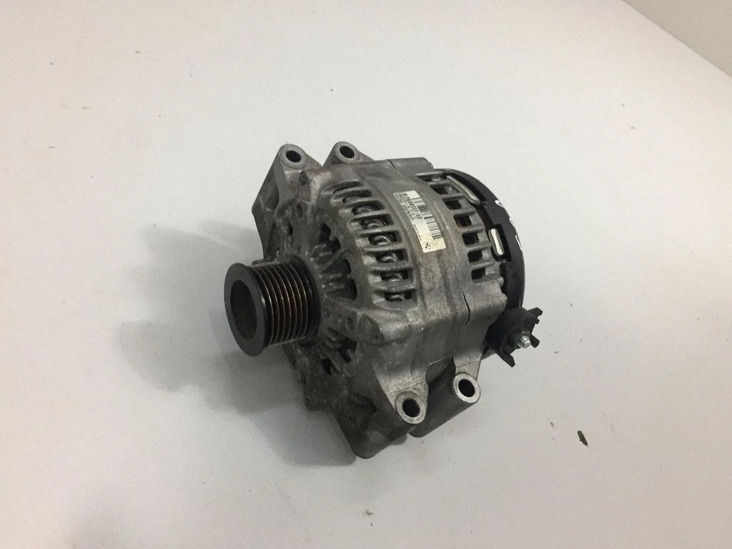 Generaator 7638337 – BMW 2-seeria F22 F23 (2013-2017)