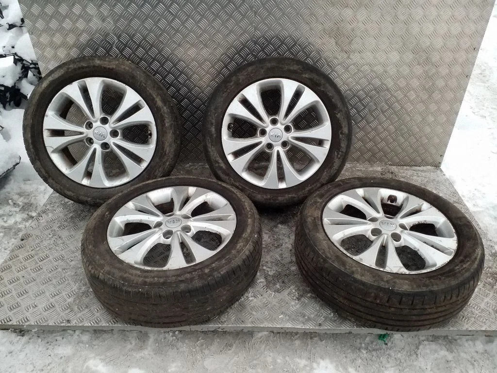 R17 alloy rim 52910B2200