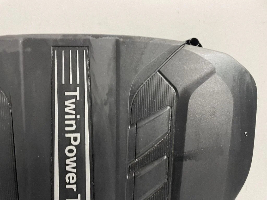 Dzinēja pārsegs (apdare) – BMW X3 F25 (2010-2017)