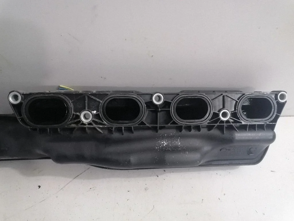 Sisselaskekollektor – BMW 7-seeria F01 F02 F03 F04 (2008-2016)