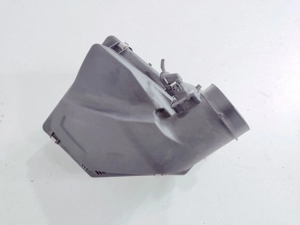 Obudowa filtra powietrza – BMW Seria 3 G20 G21 (2019-)