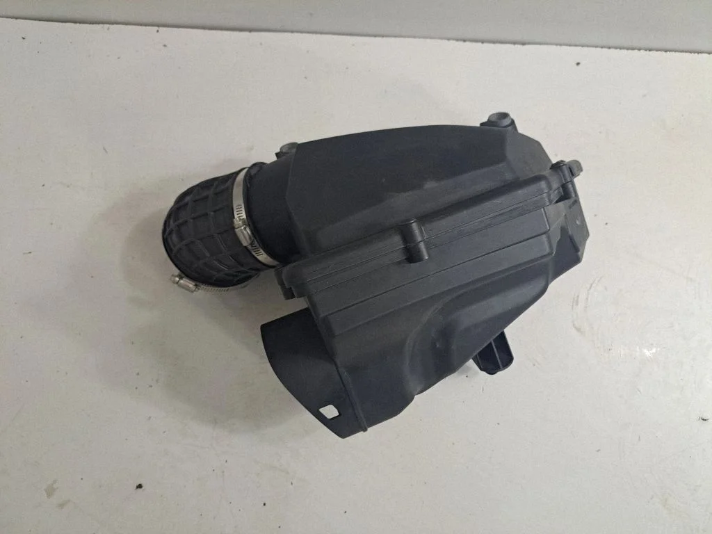 Obudowa filtra powietrza – BMW X6 G06 (2019-)